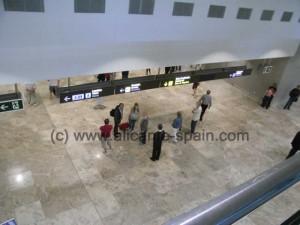 alicante-airport-arrival-area Alicante Airport in Spain - Arrival area