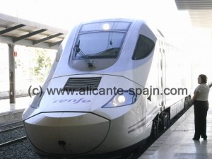highspeed-train-at-alicante-station