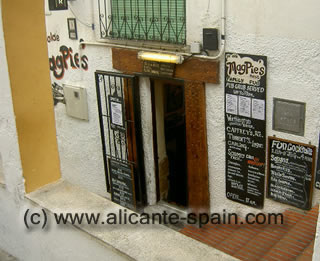 Magpies Benidorm Entry